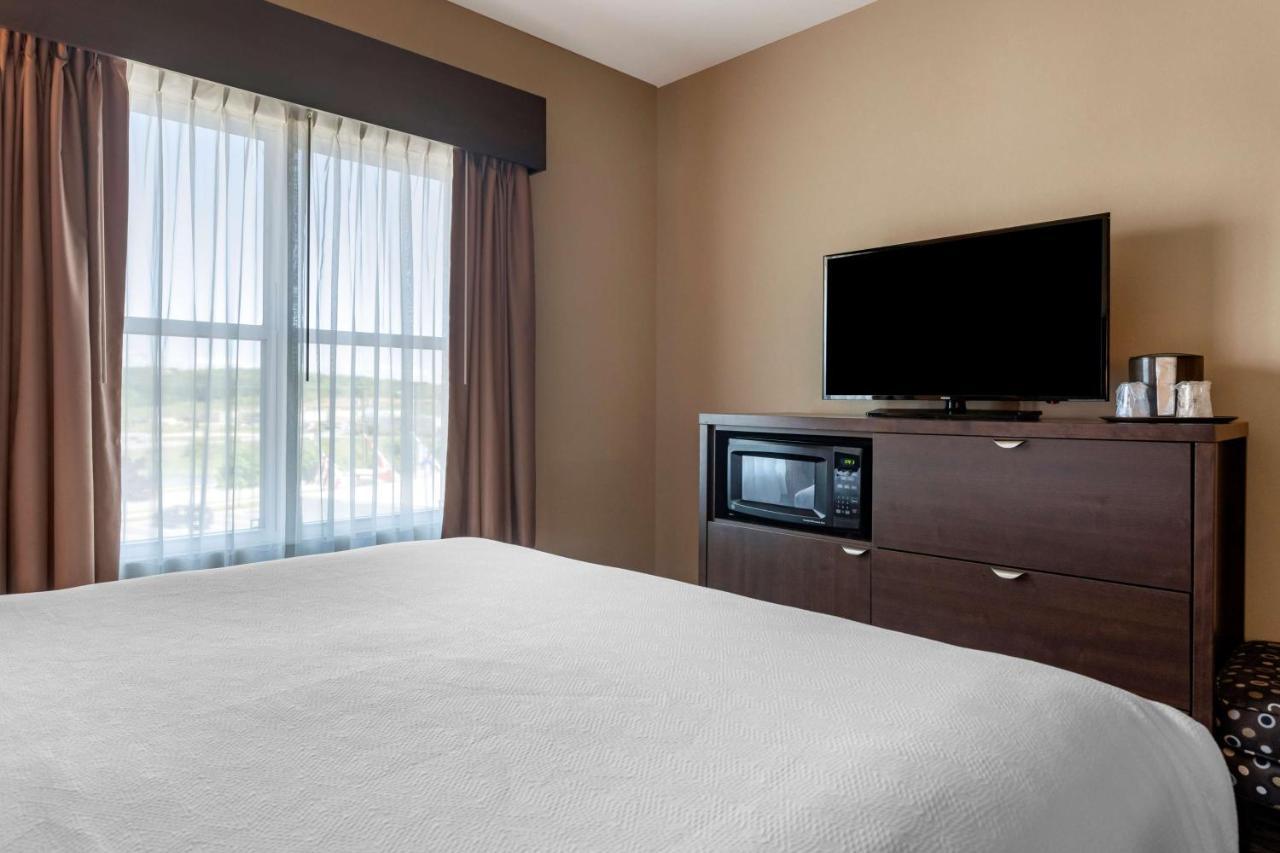 Best Western Plus Bridgewater Hotel & Convention Centre Exterior foto