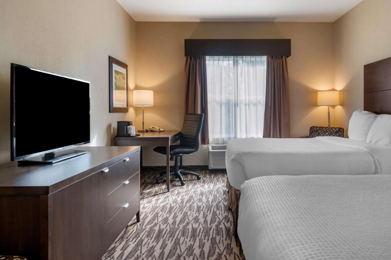Best Western Plus Bridgewater Hotel & Convention Centre Exterior foto